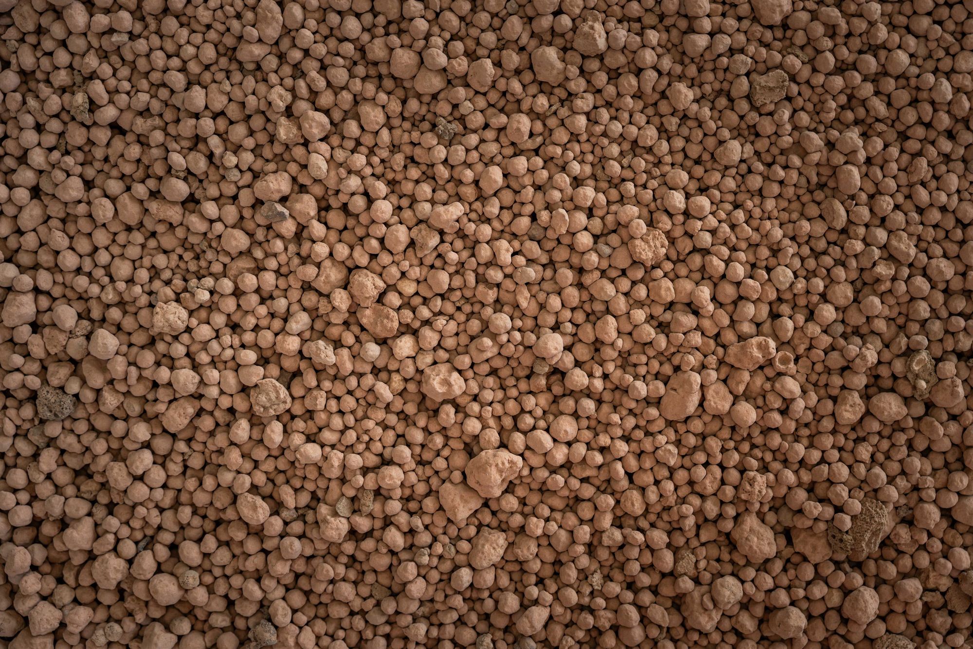 Jura-Materials-Calterra-Kalzinierter-Ton-Vorteile-Desktop.jpg